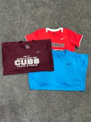 Camisa Esportiva Nike ZV1597