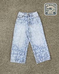 Jeans large en denim recyclé imprimés au laser