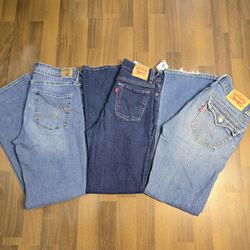 AV-0755 Levi’s Flare Jeans