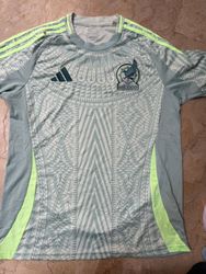 Sports Tshirts 48 pieces