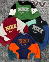 Nike a retravaillé des sweat-shirts à col rond de ..