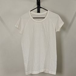 LULULEMON T-SHIRTS & TANKTOPS - BUNDLE 17