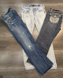 3417 - Unbranded Embroidery style Straight and Fla..