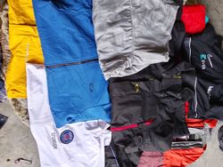 Oakley y mezclar chaquetas de marca auténtica