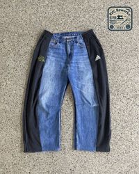Jean et pantalon en denim Adidas recyclés