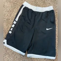 pantalones cortos Nike premium