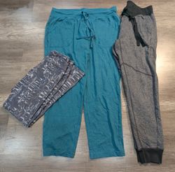 3744 - Athletic Leggings and Trousers