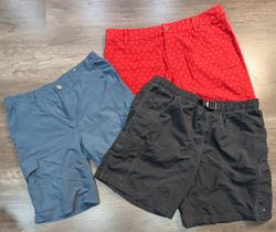 3846 - Columbia, Patagonia Shorts