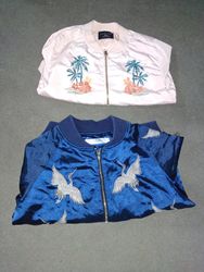 Lady floral embroidered bomber jacket