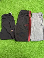 Calças e Calças de Treino Adidas AV-1113
