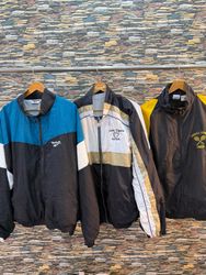 AVG-0285 Unbranded Vintage WindBreaker