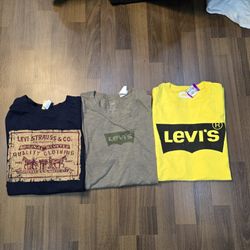 AV-1140 Levi’s T-Shirts