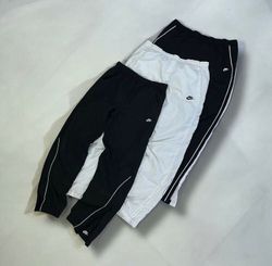 Pantaloni da corsa Nike speciali