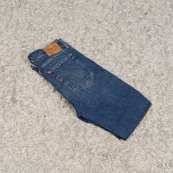 LEVI'S WOMEN'S DENIM JEANS BUNDLE 37