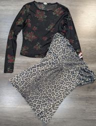 4320 - Y2K Style Blouses