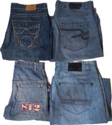 LEVI, S AND OTHER MIX BRANDS  SHORTS (136)