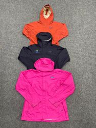 Patagonia Jackets - (17/03)
