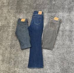 Levi’s Bootcut Jeans - (19/03)