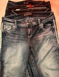 Mixed Pants Bundle – Lee & Y2K Embellished Denim