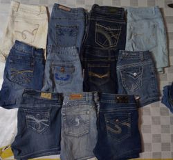 WALLFLOWER UND ANDERE MIX-MARKEN MINI-SHORTS