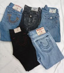 CR7043 Vintage True Religion Men’s Jeans