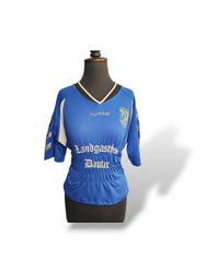 アップサイクルされたヨーロピアンスポーツトップ