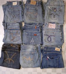 RUE21 AND OTHER BRAND JEAN'S (MR823)
