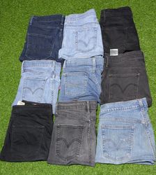 LEVI’S MINI SKIRTS (C 82)