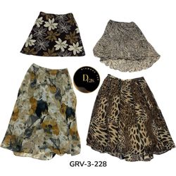 Y2K Vintage Poly Skirt – Retro 2000s Aesthetic (GR..