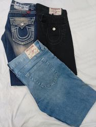 CR7084 Vintage True Religion Men’s Jeans
