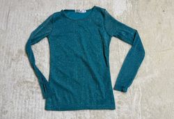 ビンテージスタイルのフルスリーブベーシックトップ