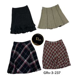 Vintage Wool Skirt – Warm, Elegant & Minimal Style..