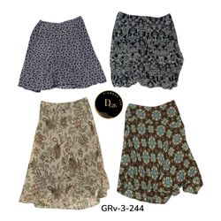 Y2K Multi Print Poly Skirt – Bold & Aesthetic Styl..