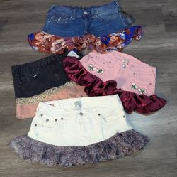 4677 - ミス・ミー、トゥルー・リリジョン アップサイクル スカート