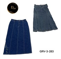 Y2K Printed Long Poly Skirt – Vintage 2000s Aesthe..