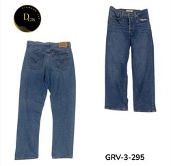 Levi’s Distressed Denim Jeans – Vintage Vibes (GRV..