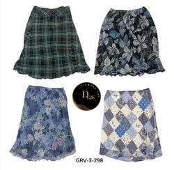 Y2K Printed Poly Mini Skirt – Retro Early 2000s Lo..