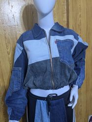 Chaqueta recortada de Levi's reutilizada