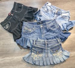 4829 - Jupe en denim mini upcyclée sans marque