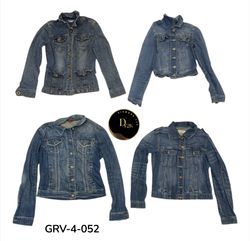 Vintage Y2K Denim Jacket – Retro Streetwear Essent..