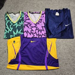AV-1352 Nike Tank Tops