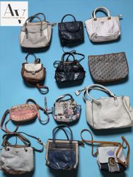Guess Fashion Bags – Retro & Modern Vibes