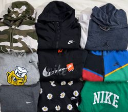 Nike Sweatshirts & Hoodies (030)