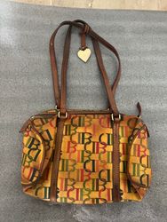 Dooney & Bourke Handbags RR-03