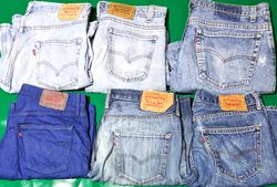 LEVI’S SHORTS (D 03)