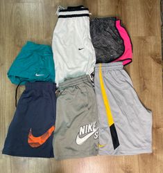 AV-1409 Nike Shorts