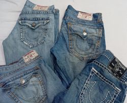 CR7444 Vintage True Religion Men’s Jeans