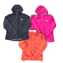 VPX1388 The North Face Windbreakers