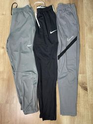 AV-1407 Nike Track Pants