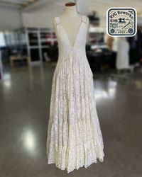 Upcycled Spitze Stufen-Maxikleid